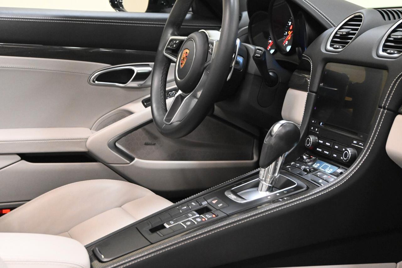 PORSCHE 718 718 Boxster 2.0