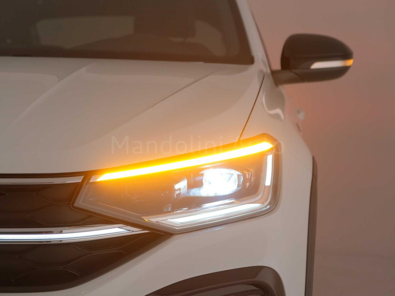 Volkswagen Taigo 1.0 tsi 115cv r-line dsg