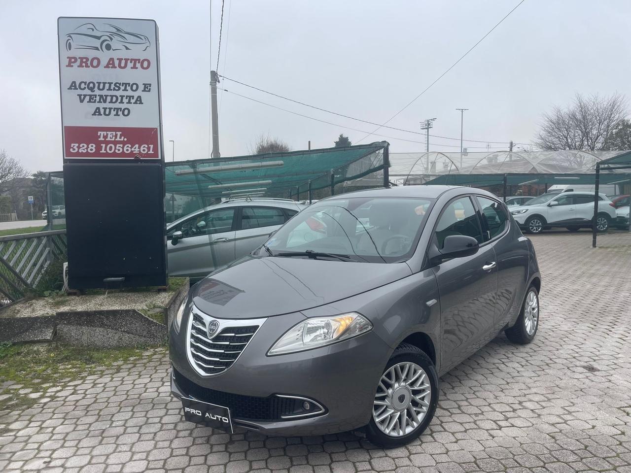 Lancia Ypsilon 0.9 TwinAir 85 CV 5 porte S&S DFN Platinum