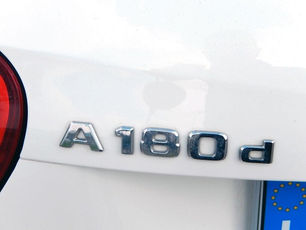 MERCEDES Classe A 180 d con DISTRIBUZIONE NUOVA