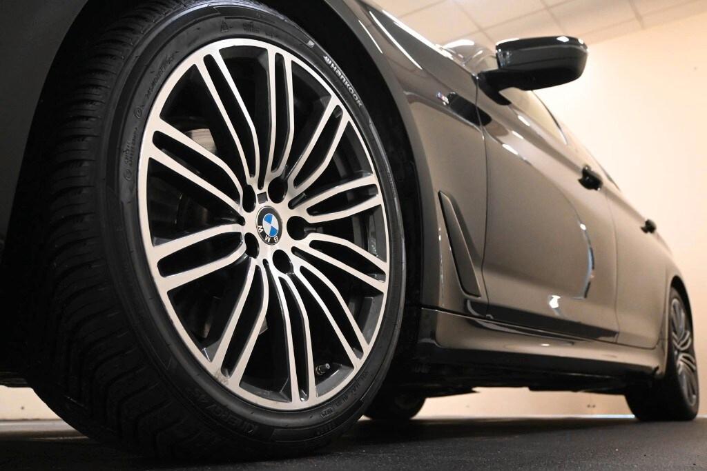 BMW Serie 5(G30/31/F90) 520d 48V xDrive Touring...