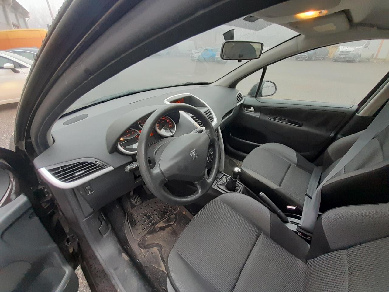 Peugeot 207 1.4 8V 75CV 3p. Energie