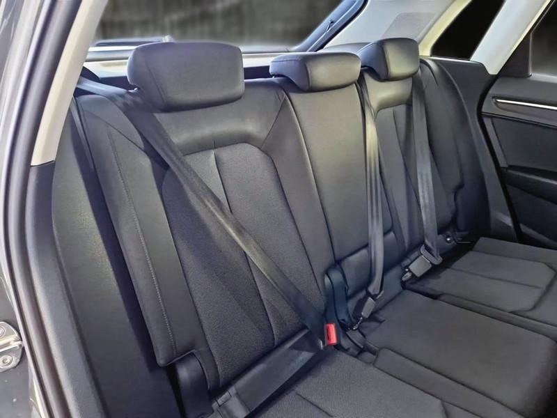 AUDI Q3 35 TDI S tronic Business