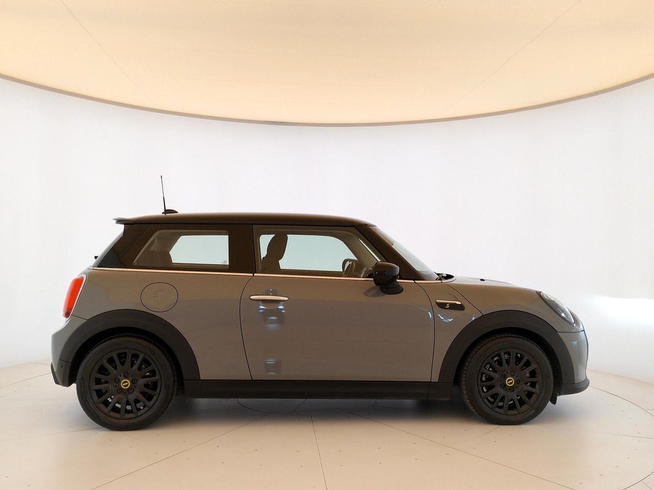 Mini Full Electric Cooper SE Classic - NEOPATENTATI