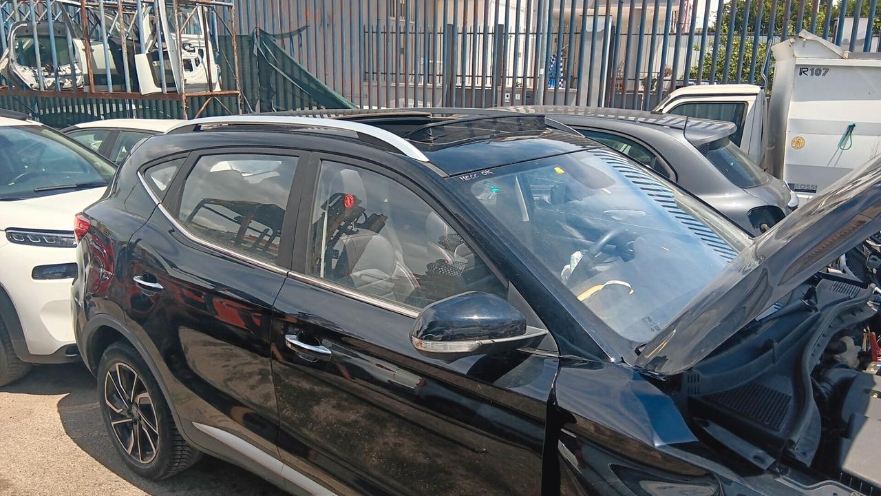 MG ZS INCIDENTATA SINISTRATA MONDIALCARS 022