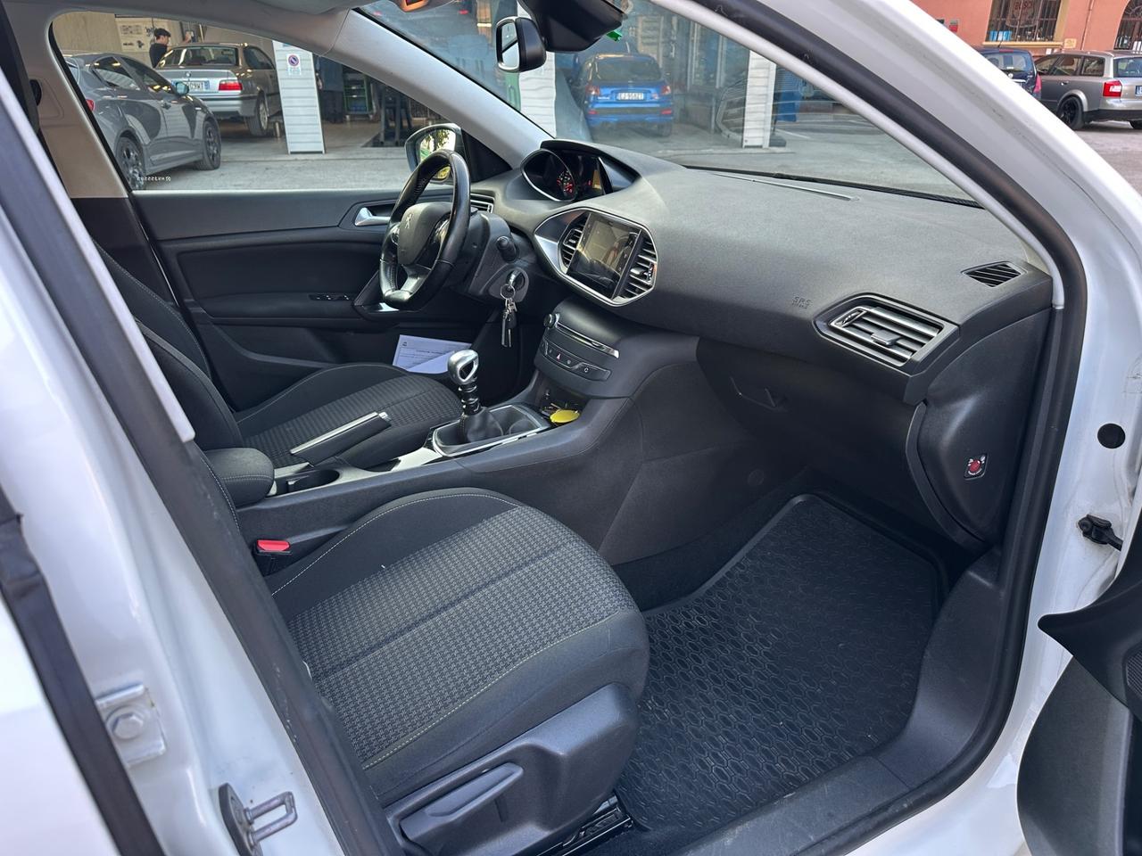 Peugeot 308 BlueHDi 130 S&S SW GT Line