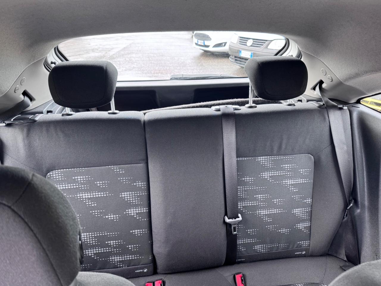 Opel Corsa 1.2 3 porte b-color