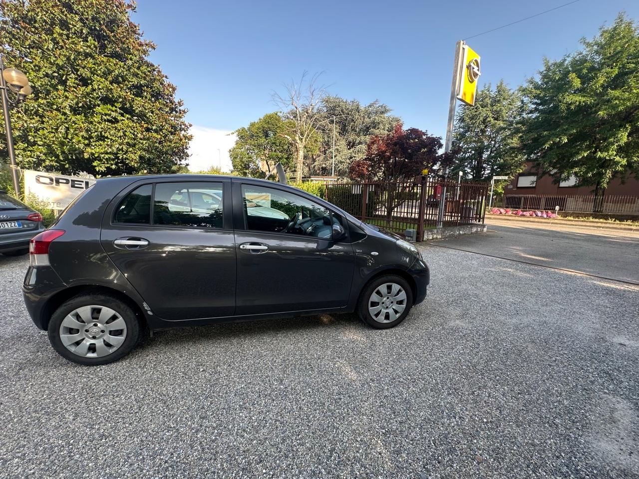 Toyota Yaris 1.3 5 porte Sol