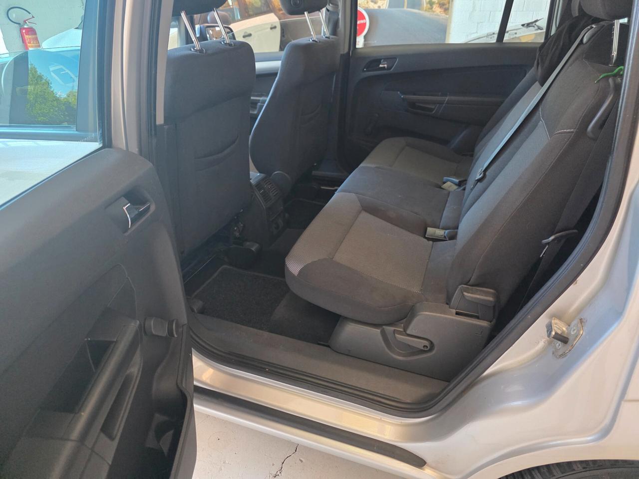Opel Zafira 7 posti