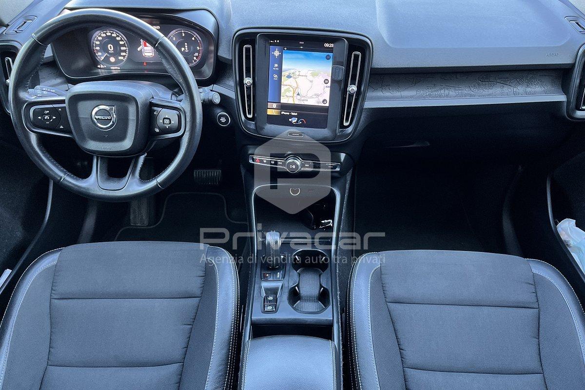 VOLVO XC40 D3 AWD Geartronic Momentum