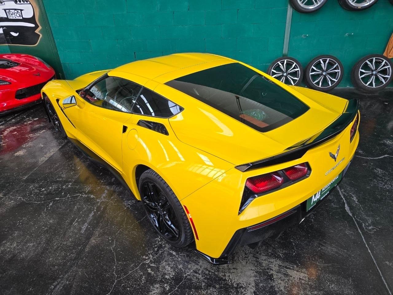 Chevrolet Corvette Stingray 6.2 V8 Z51 2LT