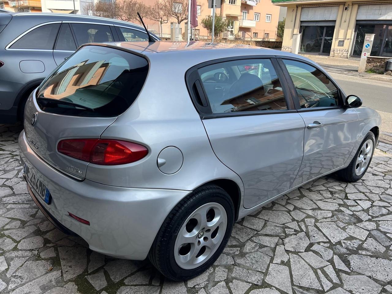 Alfa Romeo 147 1.9 JTD M-JET 16V 5 porte Exclusive