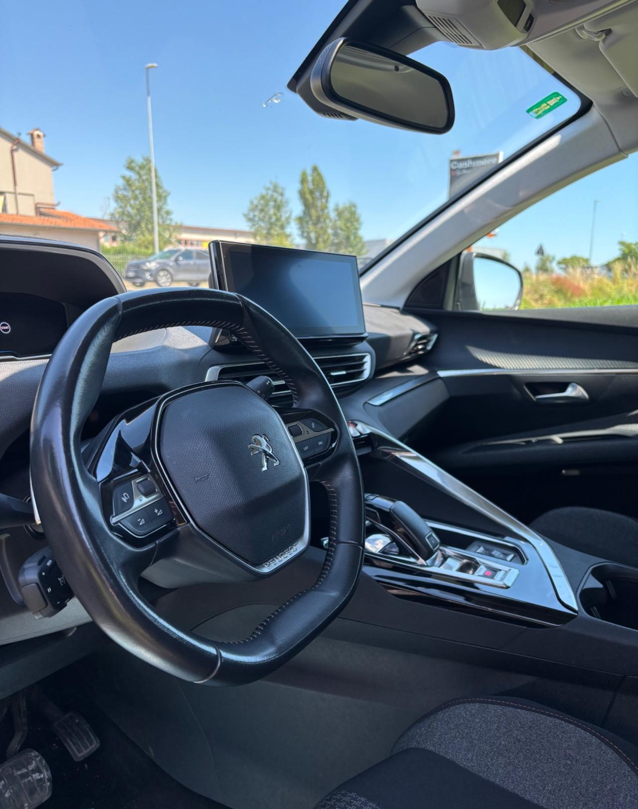 Peugeot 3008 BlueHDi 130 S&S EAT8 Active Pack