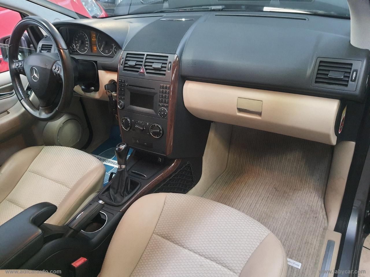 MERCEDES-BENZ A 180 BlueEFFICIENCY Style