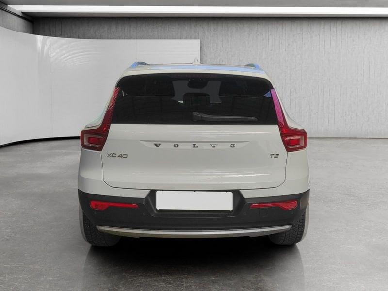 Volvo XC40 1.5 t2 Momentum auto my21