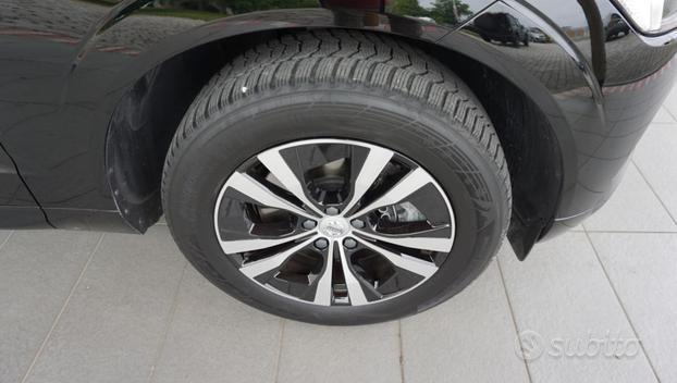 VOLVO XC60 B4 (d) AWD Geartronic Momentum