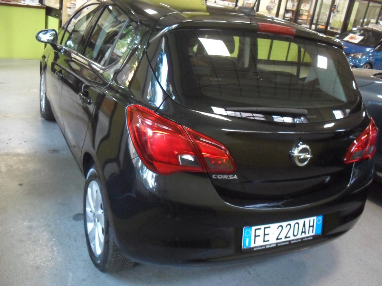 Opel Corsa 1.4 90CV GPL Tech 5 porte Cosmo