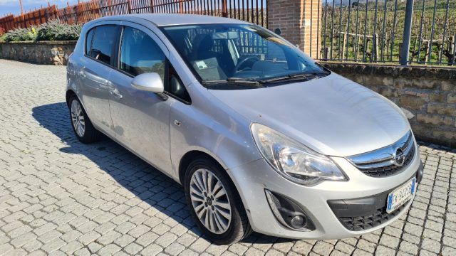 OPEL Corsa 1.4 16V 5 porte Cosmo