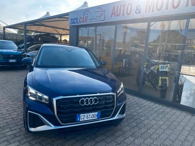 Audi Q2 35 TFSI Identity Black
