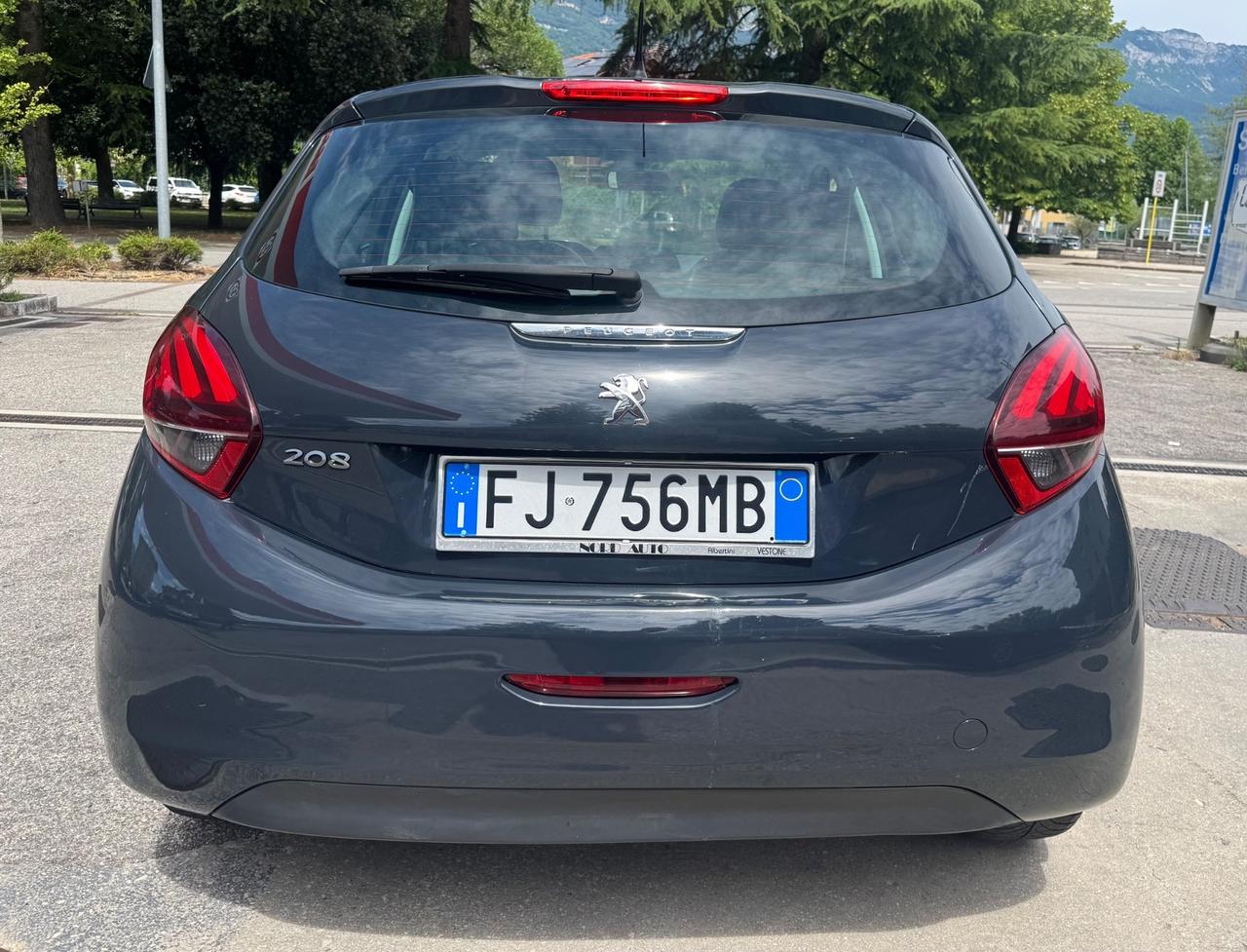 Peugeot 208 BlueHDi 75 5 porte Allure