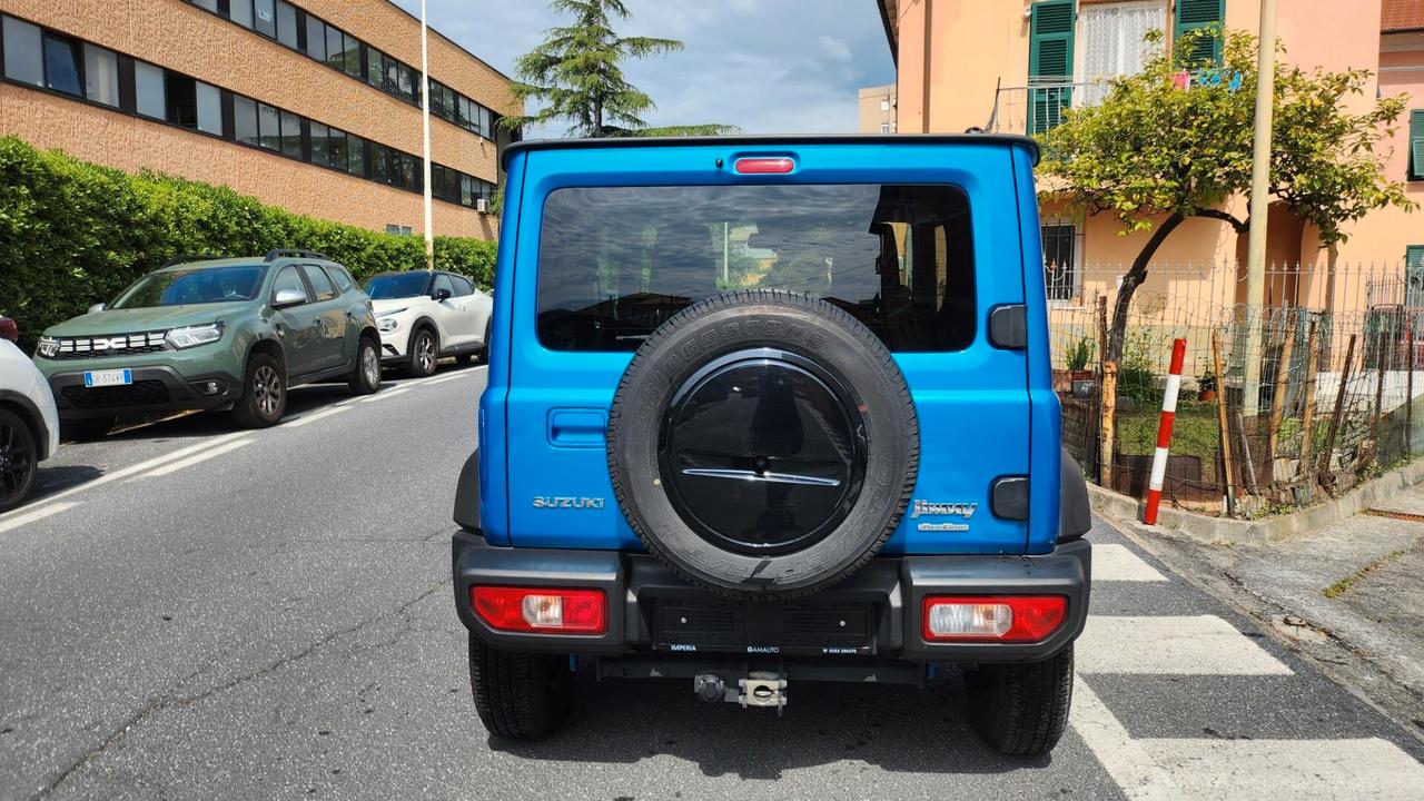 Suzuki Jimny 1.5 5MT Top