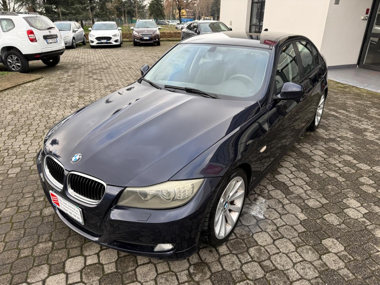 Bmw 320i |UNIPRO|MANUALE