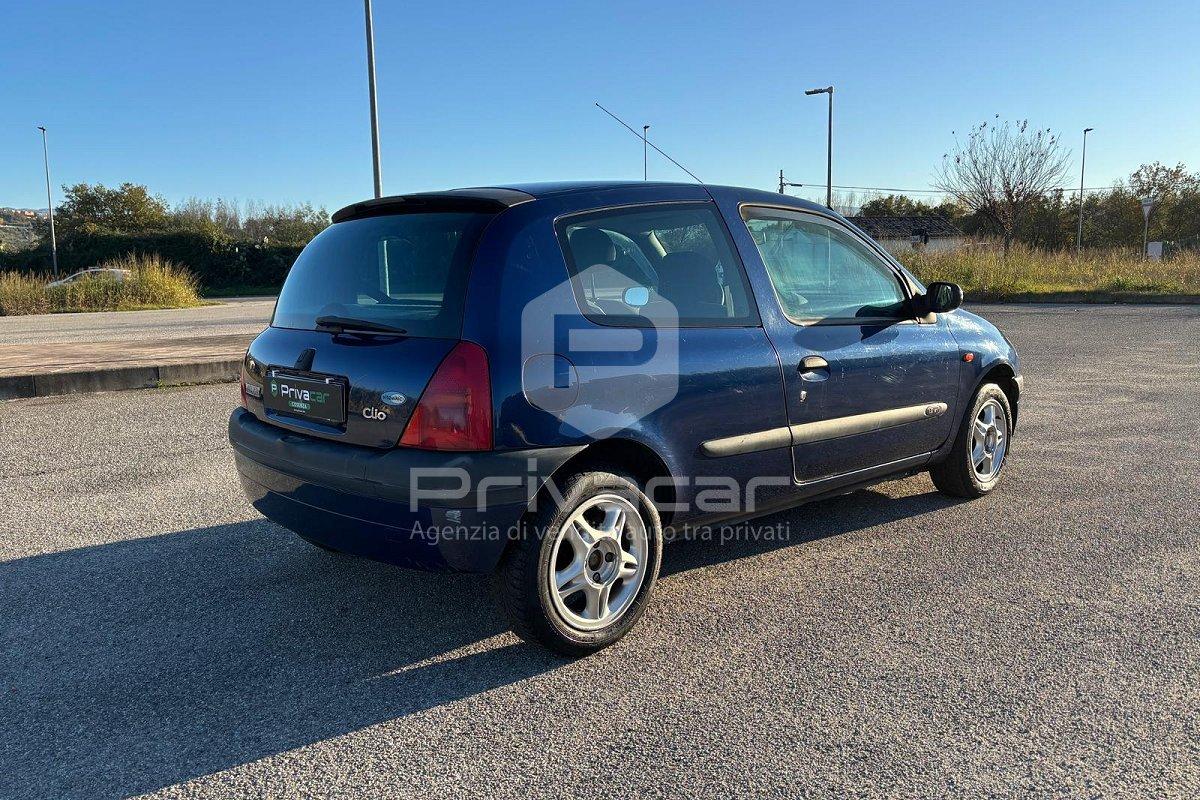 RENAULT Clio 1.2 16V cat 3 porte Dynamique