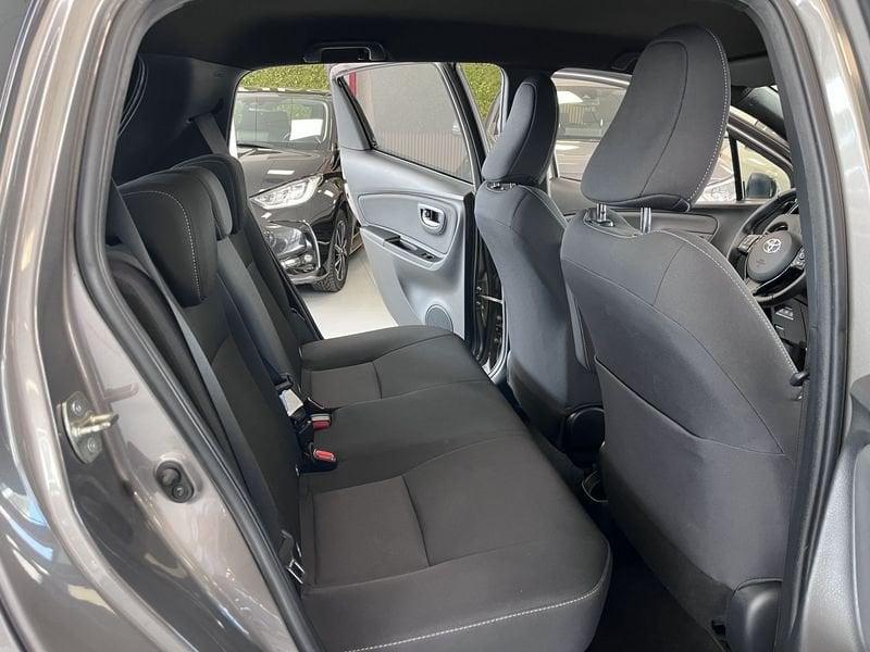 Toyota Yaris 1.5 Hybrid 5 porte Lounge Red/Bronze