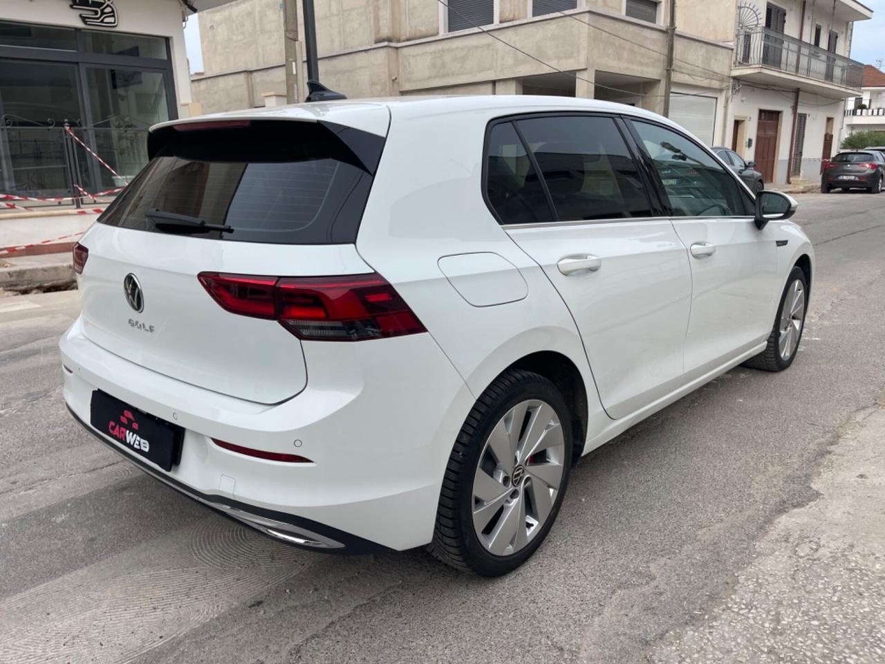 VOLKSWAGEN GOLF VIII 2.0 TDI 150CV DSG 2022