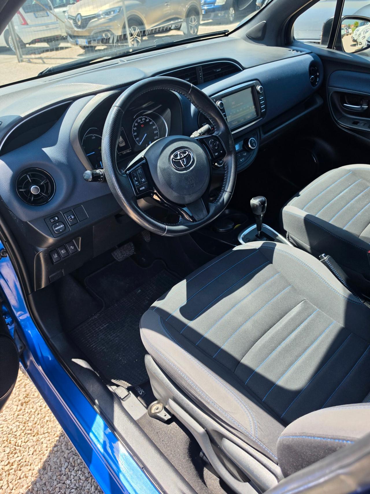 Toyota Yaris Hybrid 1.5 101cv ok neopatentati