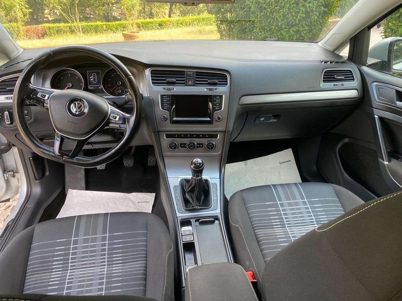Volkswagen Golf LOUNGE1.6 TDI 110 CV