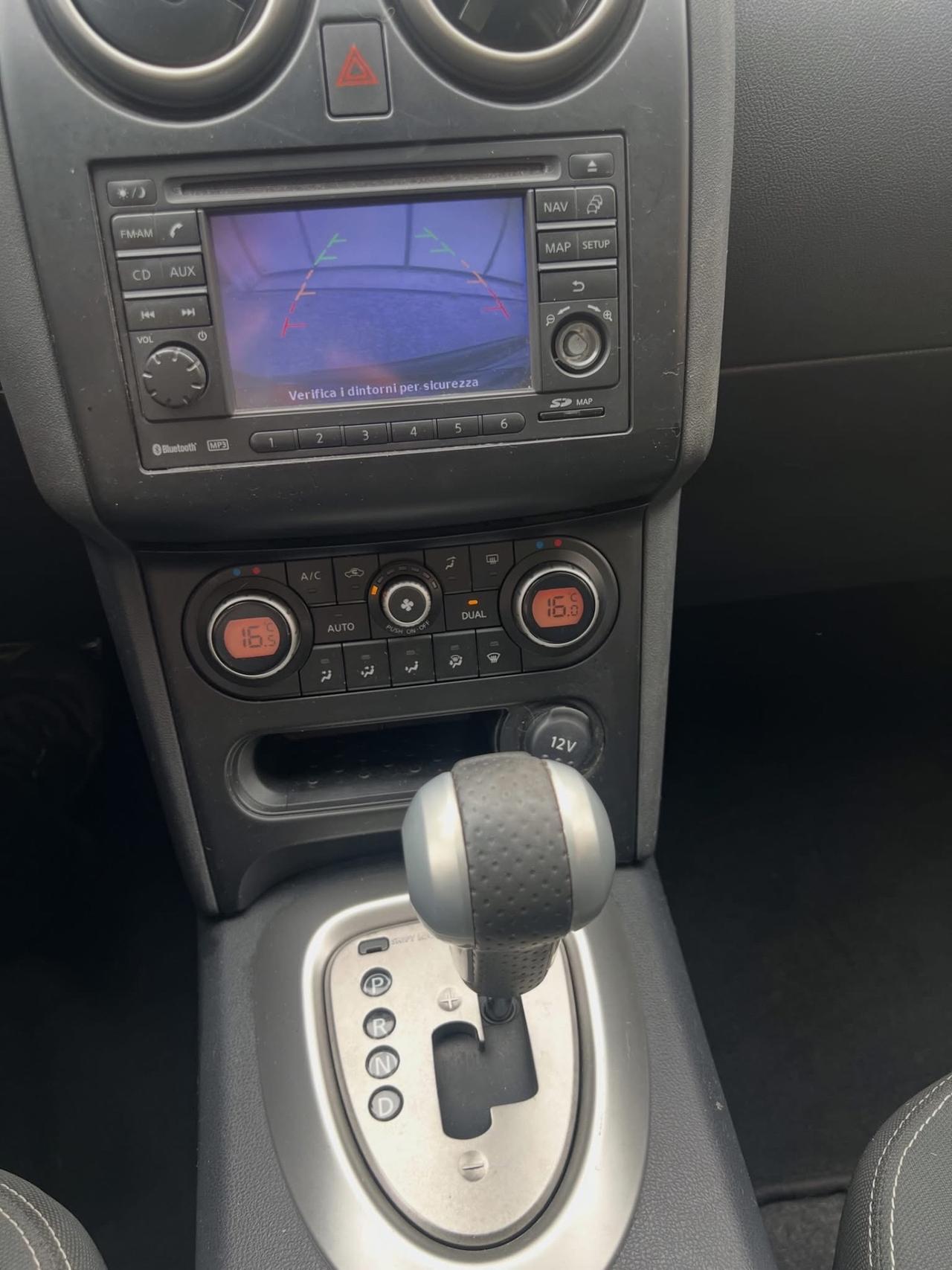 Nissan Qashqai 2.0 dCi DPF Tekna