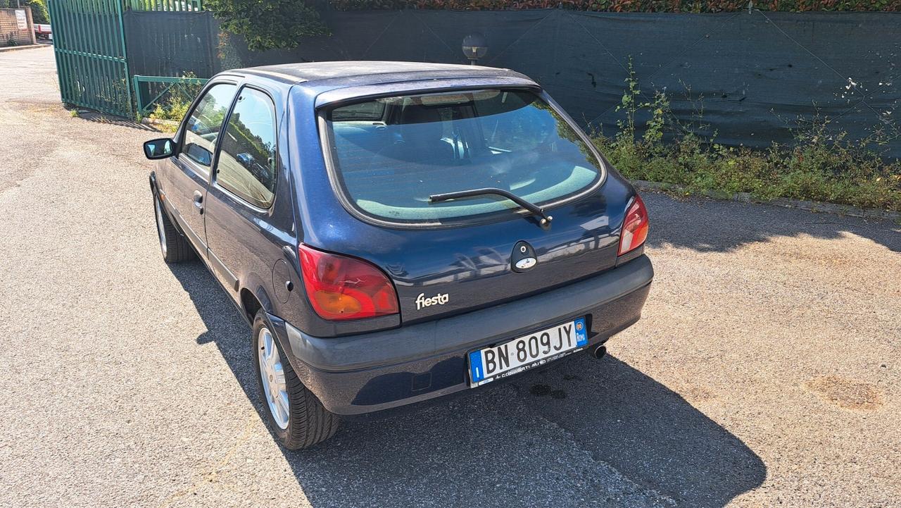 Ford Fiesta 1.2 BENZINA - 82500 KM