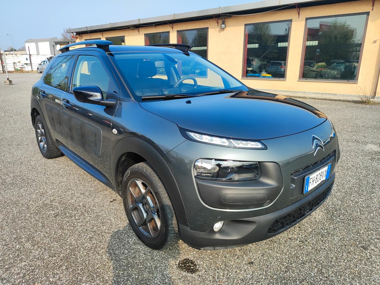 Citroen C4 Cactus BlueHDi 100 Just Black