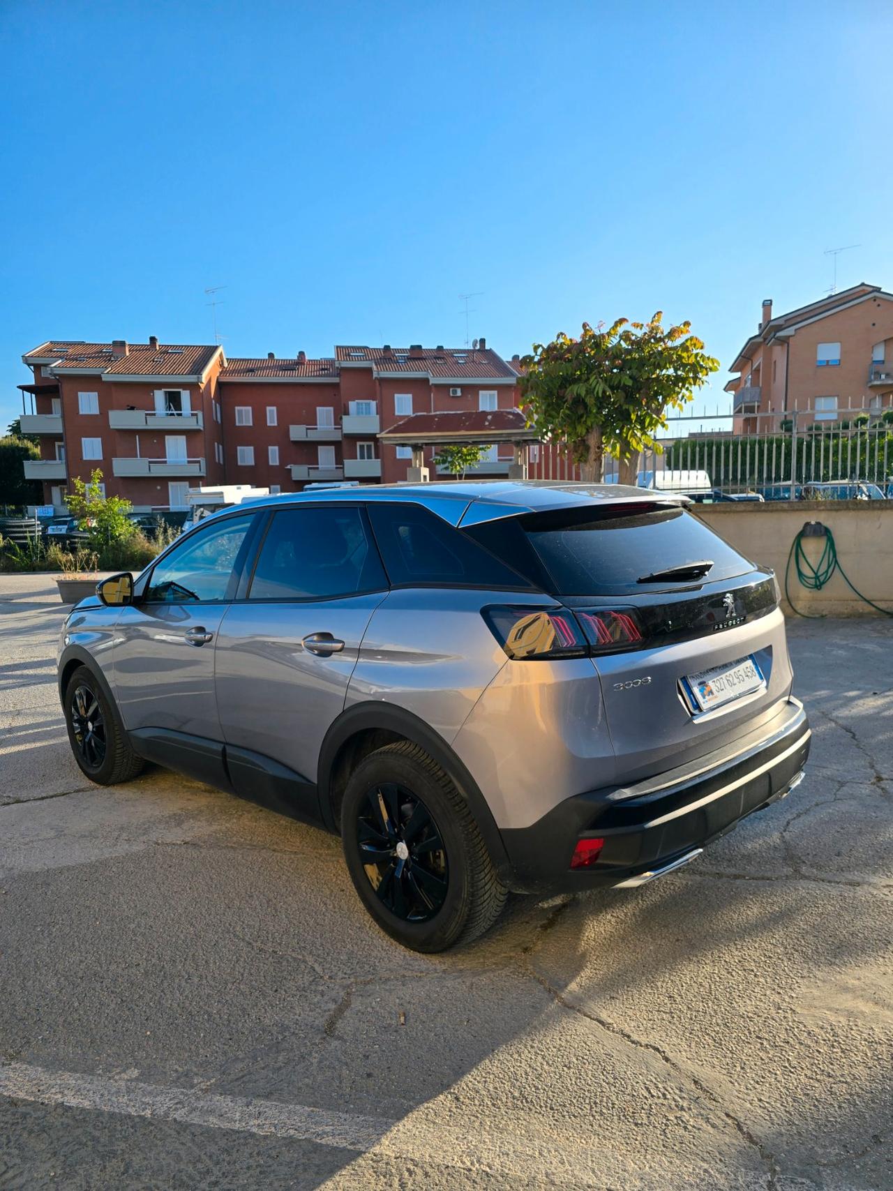 Peugeot 3008 3008 1.5 bluehdi Active Business s&s 130cv eat8