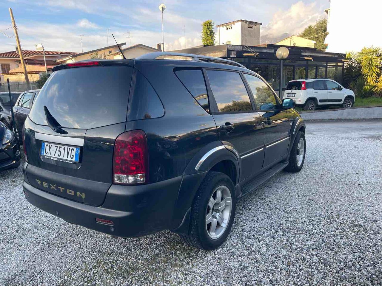 SSANGYONG REXTON - DELUXE - AUTOMATICA