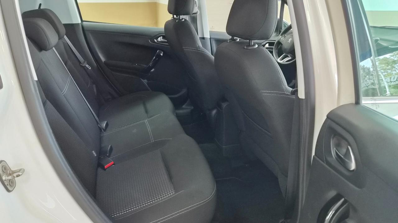 Peugeot 208 BlueHDi 75 5 porte Allure