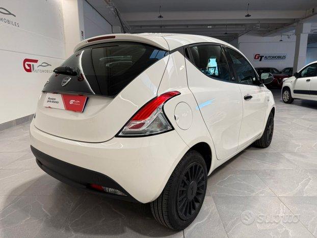 Lancia Ypsilon 1.2 69 CV S&S Elefantino Blu