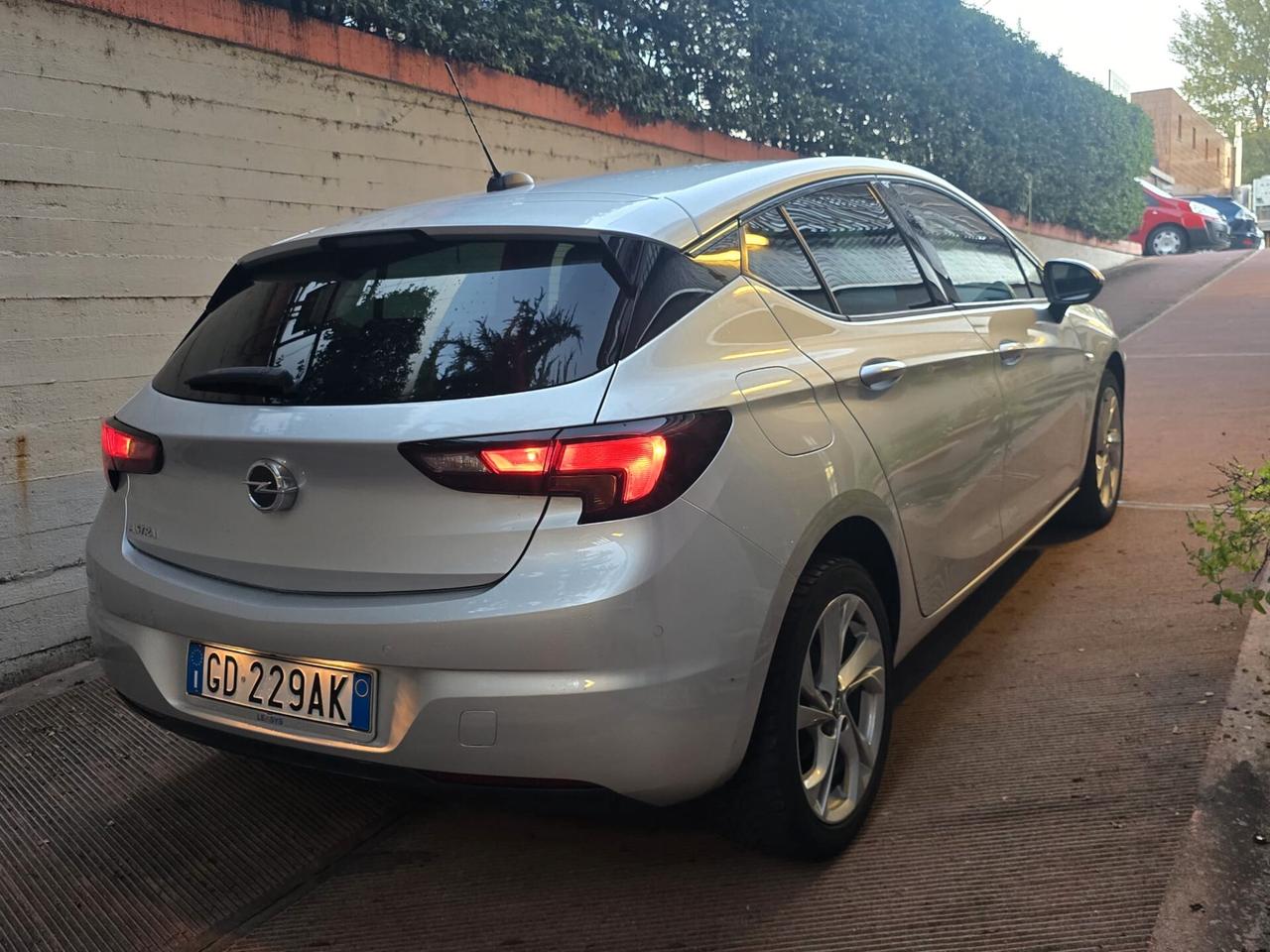 Opel Astra 1.5 CDTI 122 CV S&S 5 porte GS Line