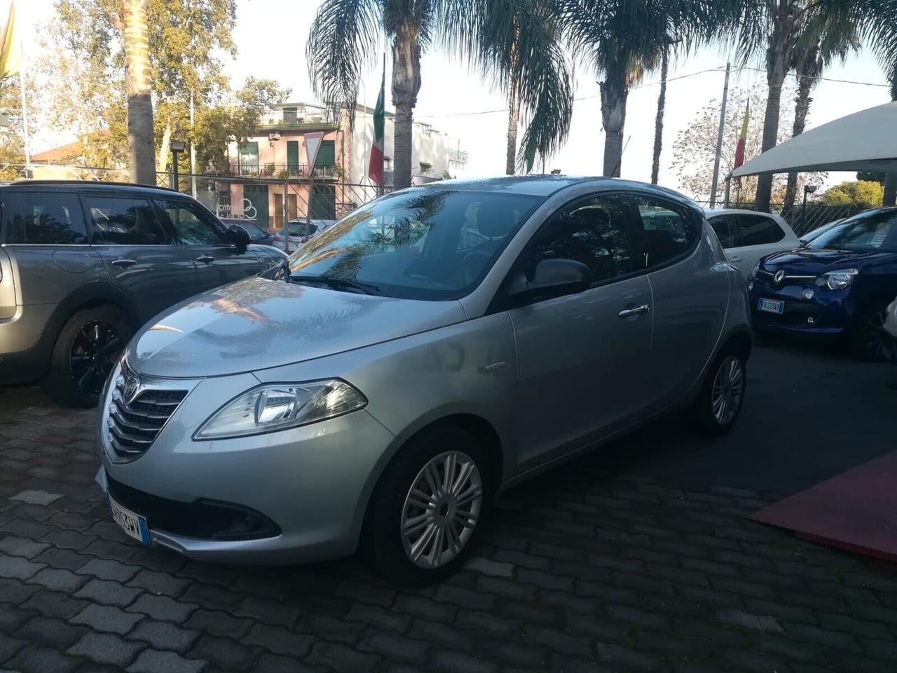 Lancia Ypsilon 1.3 MJT 16V 95 CV 5 porte S&S Silver