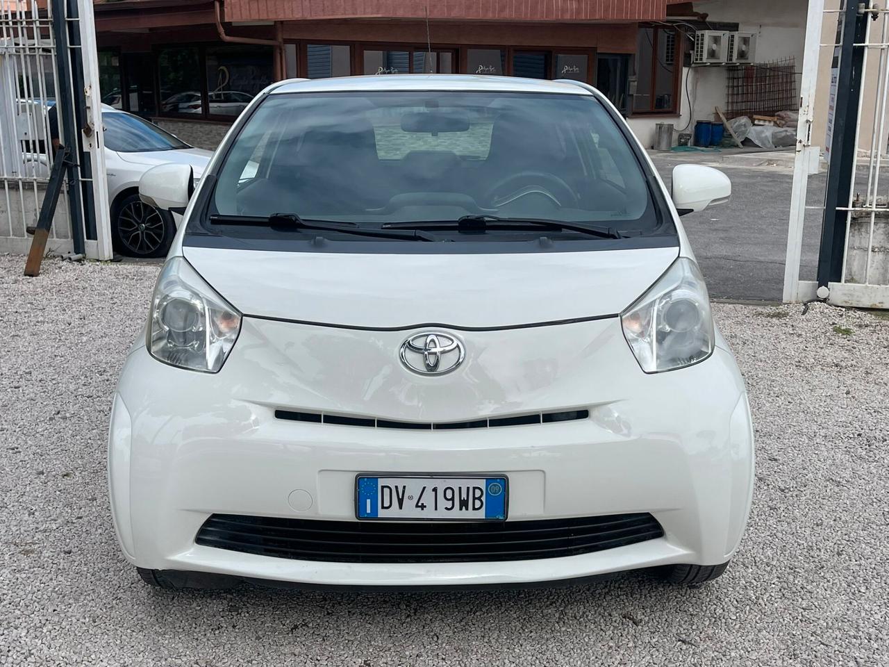 Toyota iQ 1.0 CAMBIO AUTOMATICO, NEOPATENTATI