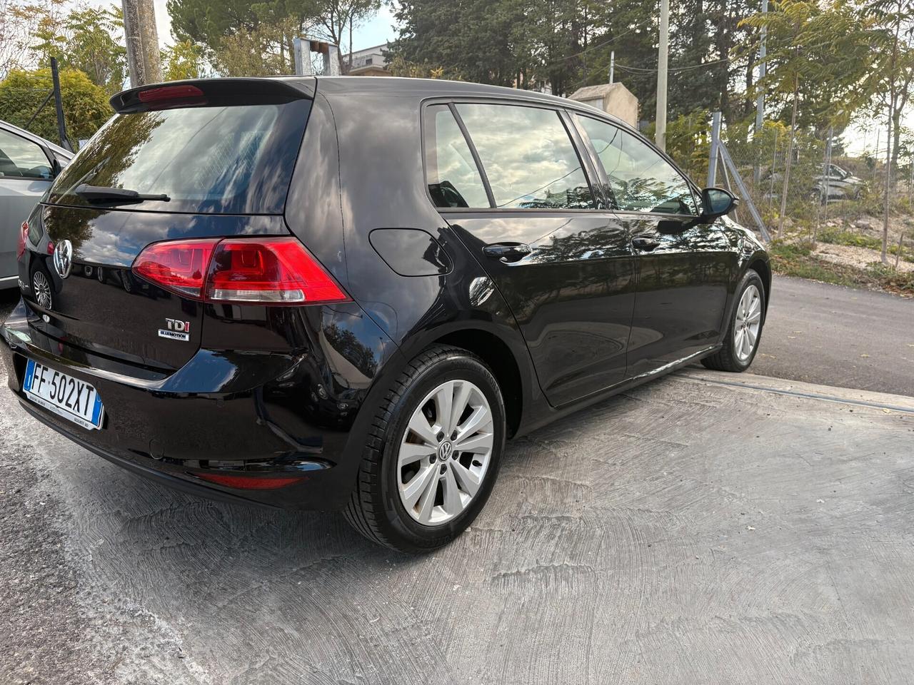 Volkswagen Golf VII 1.6 TDI Highline