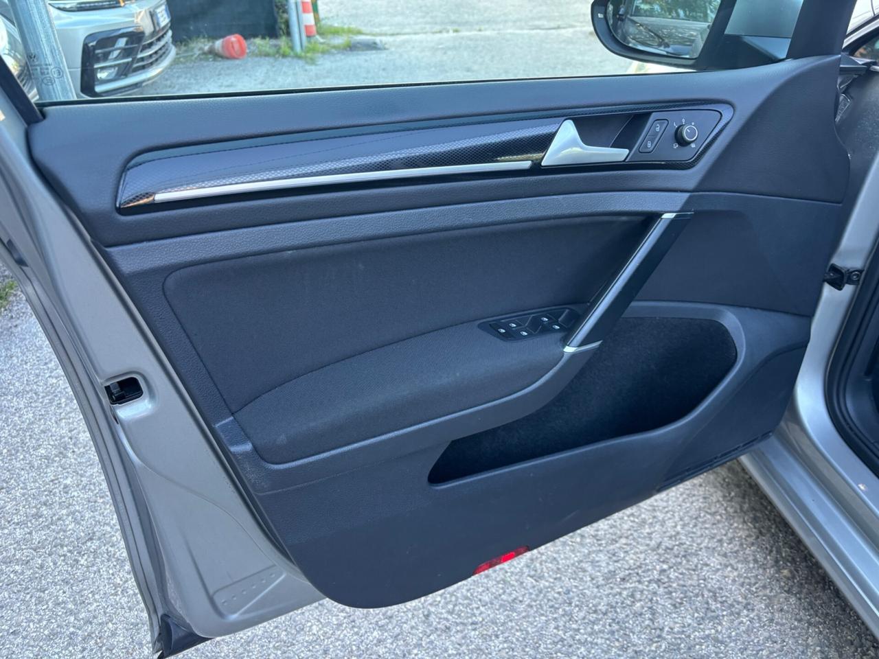 Volkswagen Golf 1.4 TSI 125CV 5p. Highline OK NEOPATENTATI
