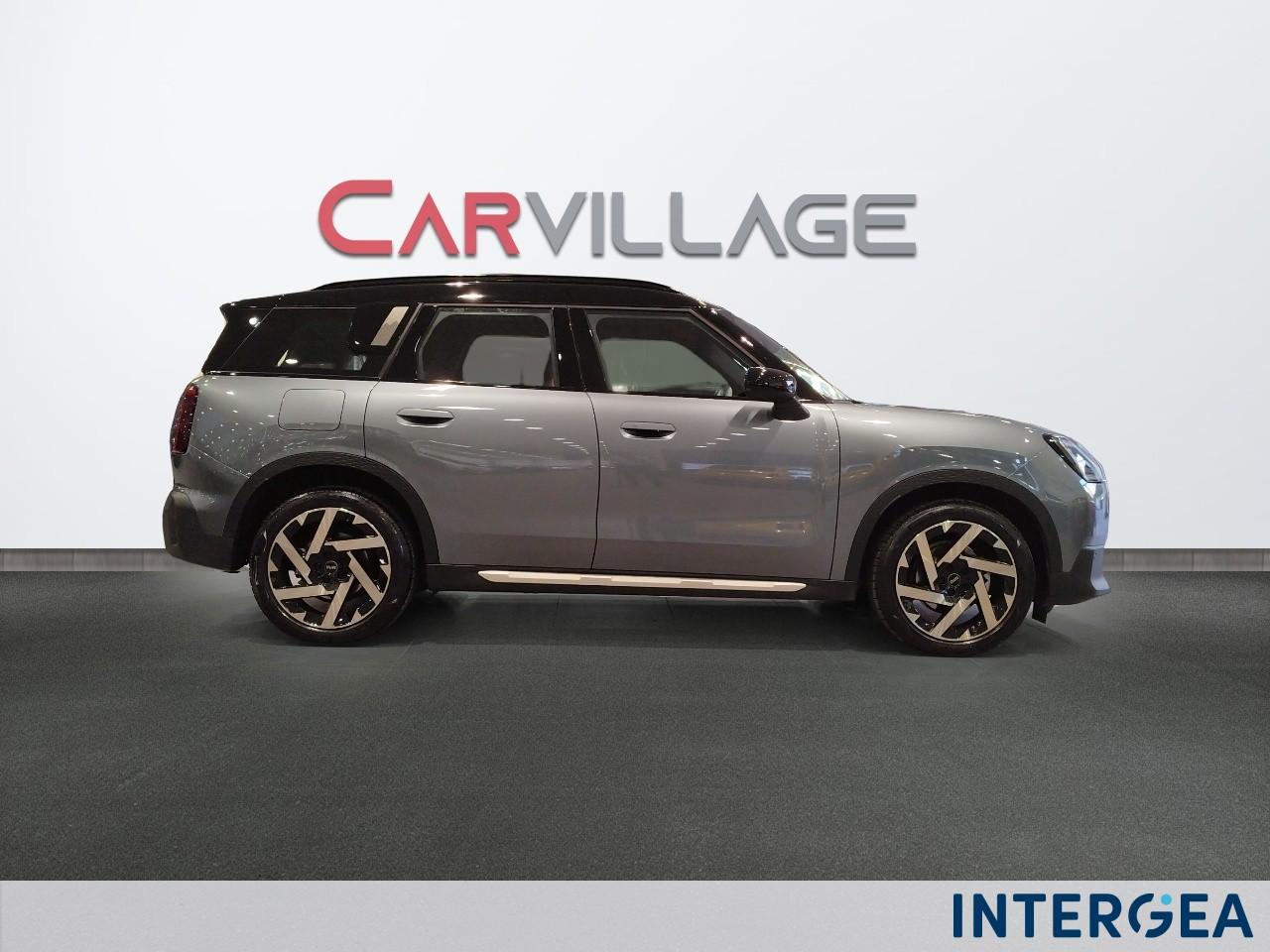 MINI Mini Countryman 2.0 48V D Favoured auto