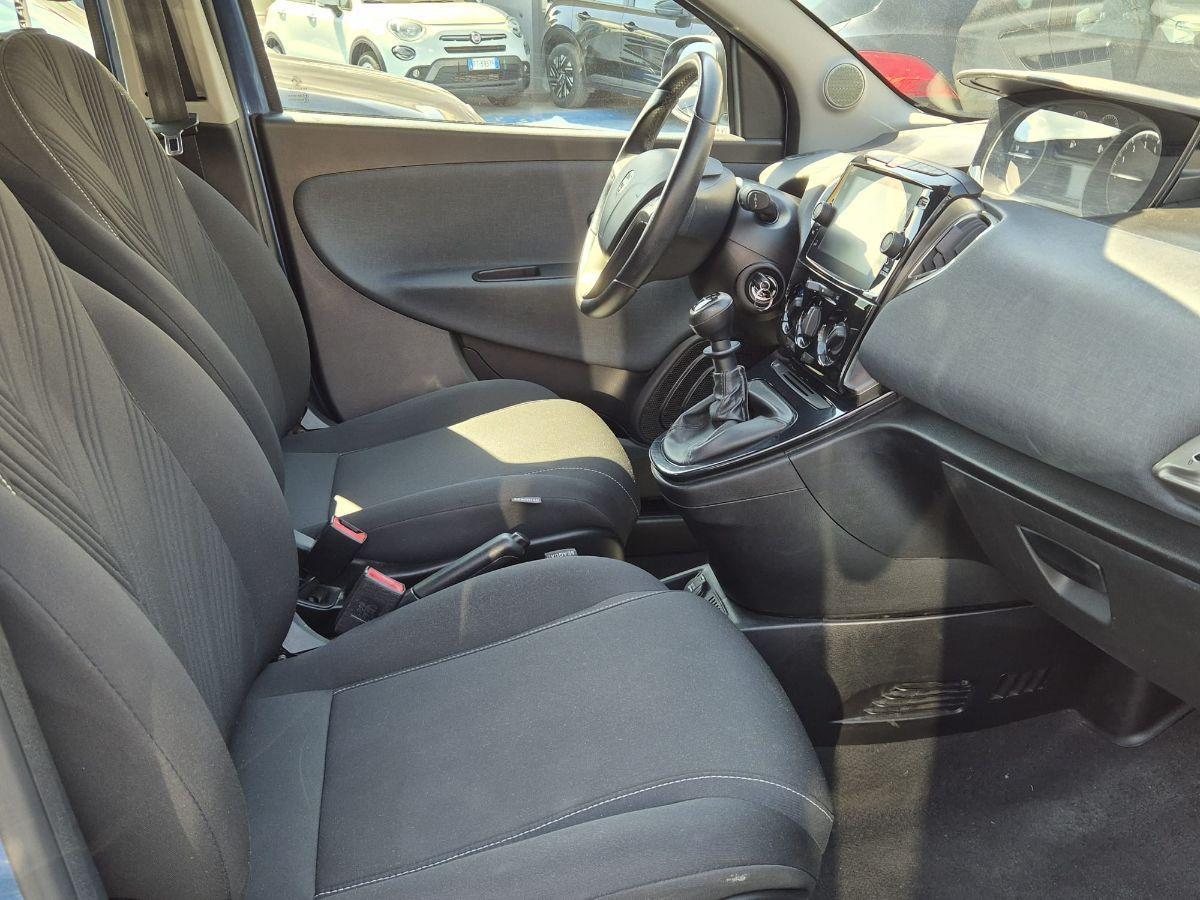 LANCIA - Ypsilon - 1.0 FireFly 5p.S&S Hyb. Eco Gold