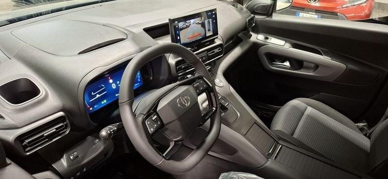 Toyota Proace City Verso Luxury 7 posti 1.5 130cv automatico L2 passo lungo