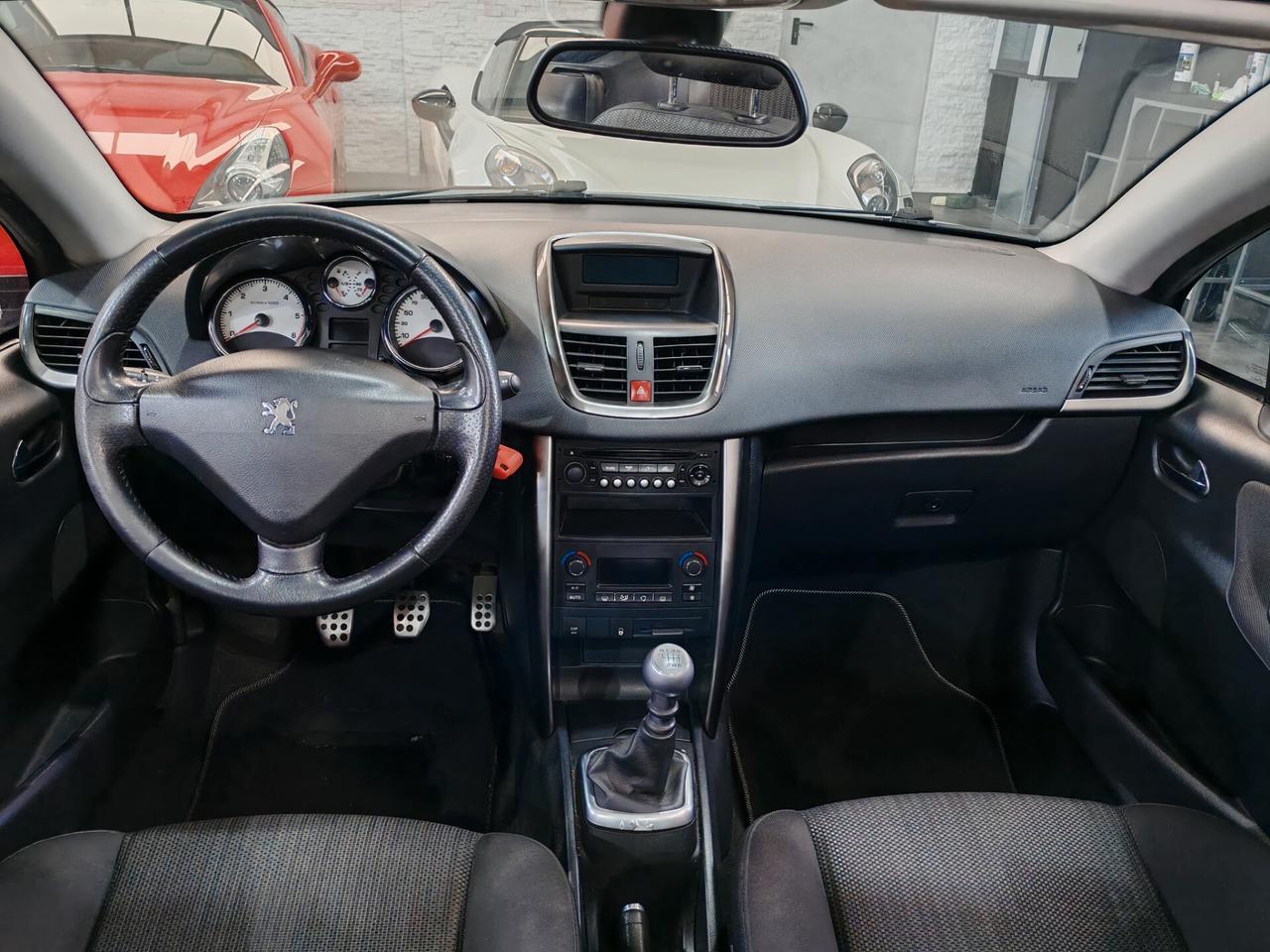 Peugeot 207 1.6 8V HDi 112CV CC Allure