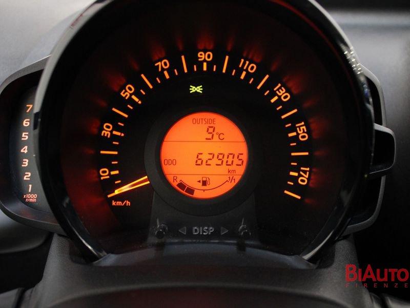 Toyota Aygo Aygo 1.0 VVT-i 69 CV 5 porte x-play