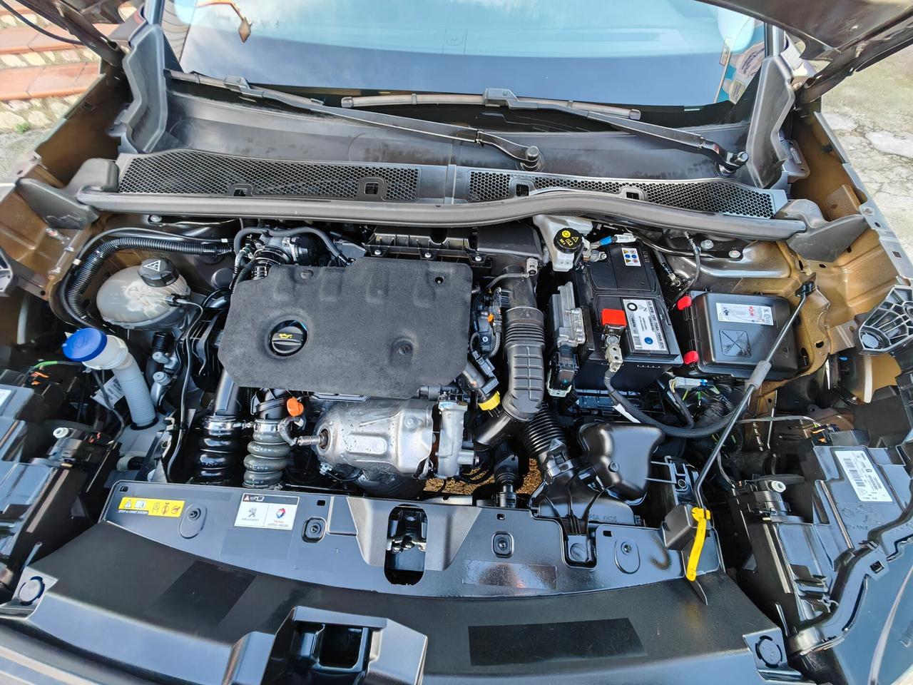 Peugeot 2008 1,5 diesel 12/2021 Cv110