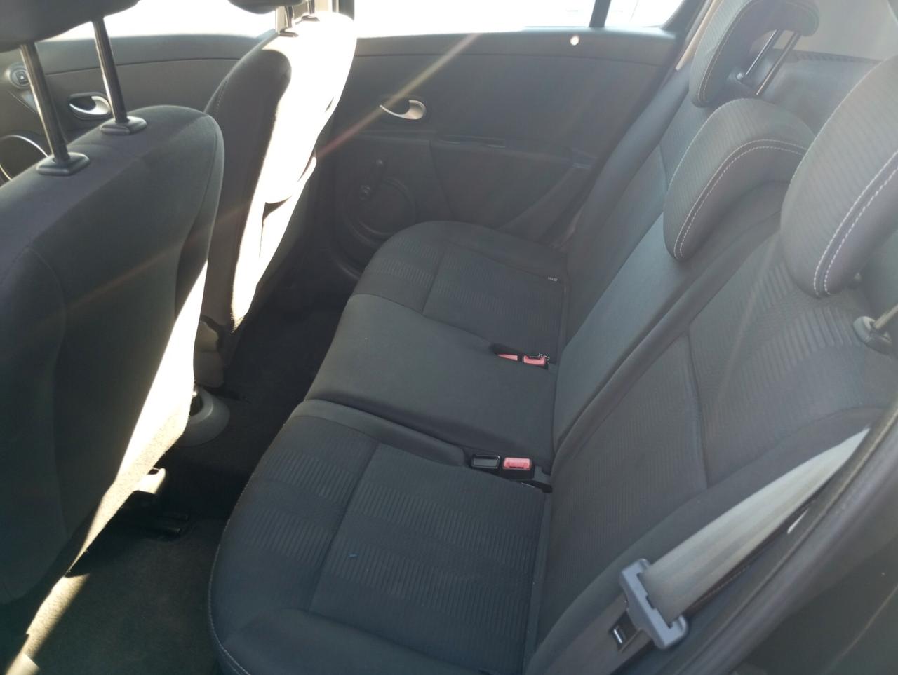 Renault Clio 1.2 16V 5 porte Confort